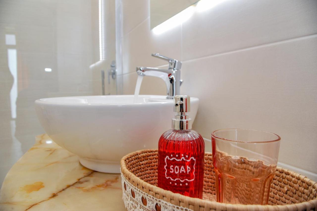Bed and Breakfast Casa Lele Noto Esterno foto